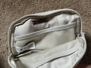 Lululemon everywhere belt bag OG original strap thumbnail 3