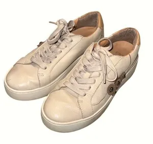 Frye & Co. Leather Lace Up Casual Sneaker Flower Embellishment Women’s‎ Size 6 thumbnail 1