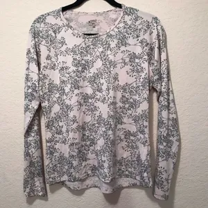 *30off3* NWOT.‎ Patagonia Floral Top. Medium Size.​ thumbnail 3