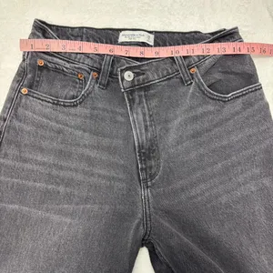 Abercrombie & Fitch Gray-Black Straight Leg Relax Fit High Rise Jeans‎ Size 28/6 thumbnail 4