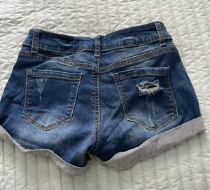 Jean Shorts thumbnail 2