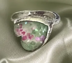Gorgeous Stainless Steel Silver w/ Gorgeous Frosted Light Green Gemstone Size 6 thumbnail 1
