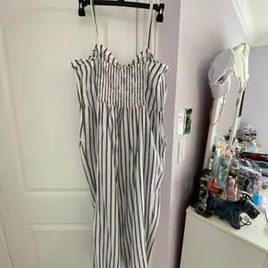 Old Navy Gray & White Romper thumbnail 2