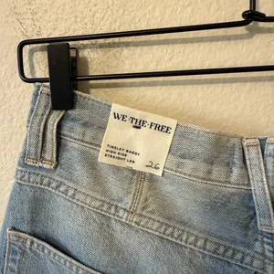 NWT WE THE FREE Tinsley Baggy High Rise Straight Leg Denim Short Size 26 thumbnail 5