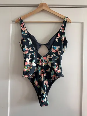 Oneill Blue Melody Morro Bay Floral Cutout One-Piece Swimsuit Size Medium thumbnail 5