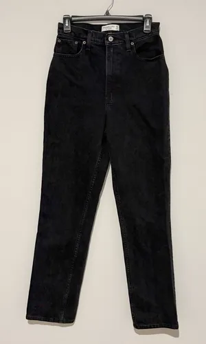 Abercrombie & Fitch Vintage Ultra High Rise 90s Straight Jean saturated‎ black 2 thumbnail 1
