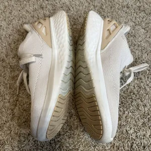 Kizik Men's 8.5 Wide Women's 10 Wide Athens Light Knit Sneakers In White‎ Creme thumbnail 3