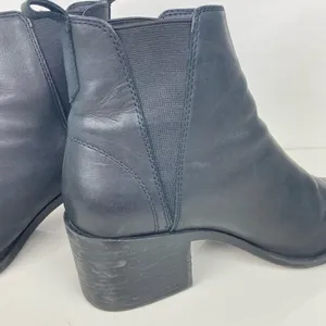 STEVE MADDEN Audience Chelsea Leather Ankle Boots Booties - Size 9.5 thumbnail 11