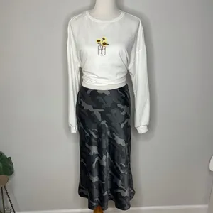 Express- Black & Grey Camo Satin Midi Skirt thumbnail 4