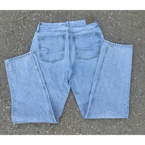 American Eagle Women's 90s Straight Leg Light Wash Faded Jeans SZ 4‎ thumbnail 2