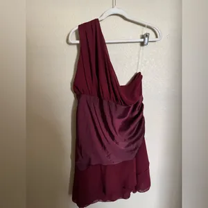 PEPPERMAYO Synergy Mini Dress Sz‎ 14 NEW Red Satin One Shoulder thumbnail 2
