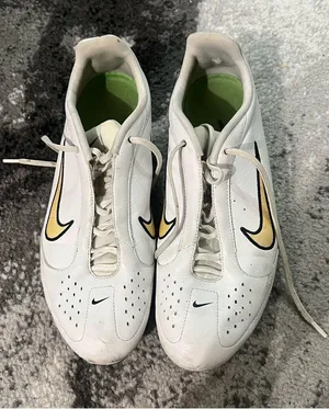 Nike Sneaker thumbnail 2