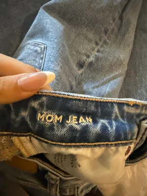 American Eagle Mom Jeans thumbnail 3