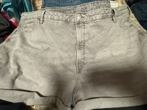 Old navy jean shorts thumbnail 1