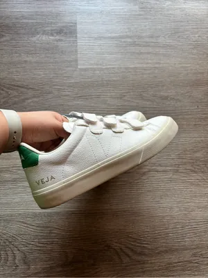Veja Recife Sneaker In Extra White & Emeraude thumbnail 4