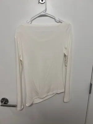 White Draped Neck Long Sleeve Top Size L thumbnail 4