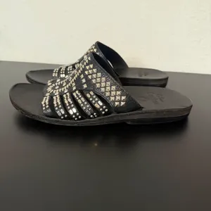 Colleen Cordero Silver Studded Slide Sandals Womens 9 Black Leather Slip On Flat thumbnail 10