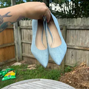 Marc Fisher ZALA BLOCK‎ HEEL POINTY TOE PUMP - Light Blue Denim- size 5.5 thumbnail 9
