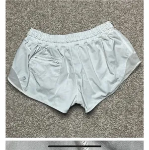 Lululemon White Hotty Hot 2.5” Shorts thumbnail 2