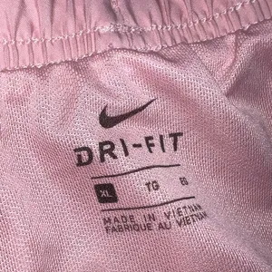 Nike Tempo Dri-fit Running Short in Pink Glaze/Wolf Grey Size XL thumbnail 7