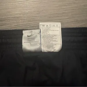 Nike Women’s Large Black Lined Windbreaker Athletic Pants thumbnail 2
