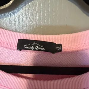 Pink Oversized Sweatshirt Trendy Queen XL BarbieCore Fall Cozy Lounge Streetwear thumbnail 2