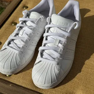 Adidas Superstar Triple White Sneakers Women’s 6.5 Leather Shell Toe thumbnail 10