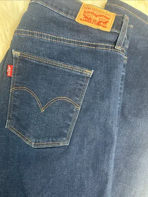 Levi's Jeans Women's Size 31 Slimming Bootcut High Rise Jeans Stretch thumbnail 3