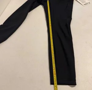 Lululemon Women Black Wunder Train HR Tight 25” Pockets Everlux Quick Dry Size 8 thumbnail 11