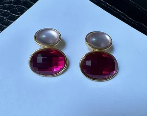 Signed Avon - Gold Tone / Pink Rhinestone Clip-on Clip On Earrings thumbnail 1