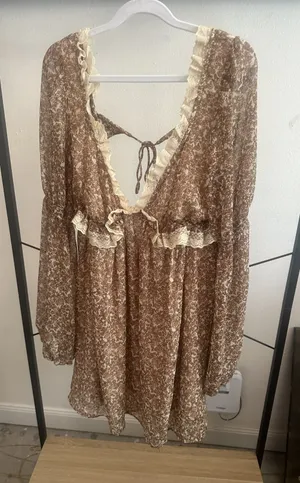 Dress thumbnail 1