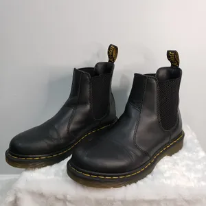 Dr Martens Black Chelsea Boots Womens Size 9 thumbnail 3