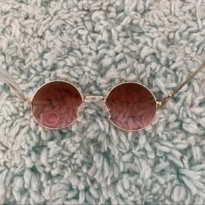 Round Orange Lens and Gold Metal Frames Sunglasses NWOT thumbnail 7