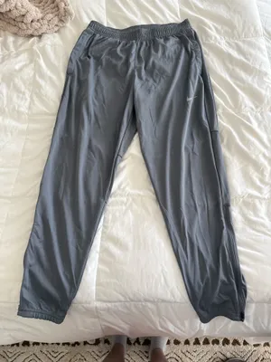 Nike joggers  thumbnail 1