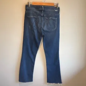 Mother the Insider Crop Step Fray Jeans in Wish Upon A Star Wash - size 29 thumbnail 7