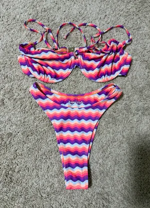 Kulani Kinis Set thumbnail 1
