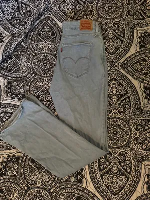 High-Rise Levi’s Jeans  thumbnail 1