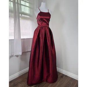 Vintage Y2K Windsor Crimson Sleeveless A-Line Floor Length Gown thumbnail 5