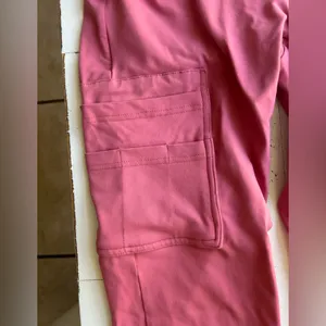 Scope scrubs set in pink- Thea 8 pocket jogger and Harry 1 pocket top thumbnail 6