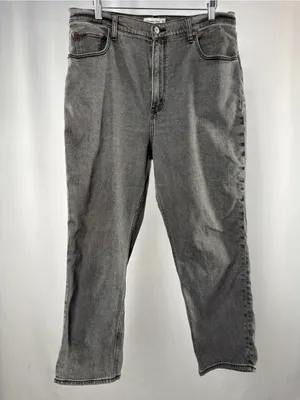 Abercrombie & Fitch Curve Love The Ankle Straight Ultra High-Rise Gray Wash Jean thumbnail 2