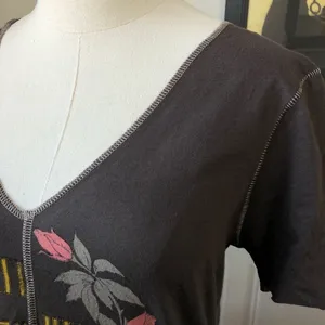 NWOT Project Social T PST Vneck TShirt Indie Sleaze M thumbnail 5