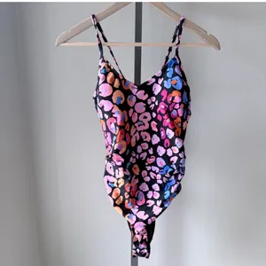 NWT Cupshe Multicolored Leopard Print O-Ring One Piece Swimsuit Sz M thumbnail 4