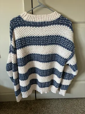 Maurice’s Sweater thumbnail 5