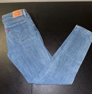 Levi's 711 Skinny Jeans Size 28 thumbnail 1