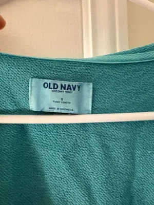 Old Navy Sweatshirt thumbnail 2
