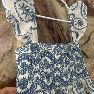 Commense Semi-Sheer Boho Floral Back Cutout Dress size M thumbnail 4