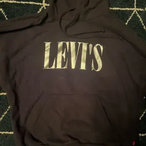 Levi's RELAXD GRAPHIC HOODIE Black,‎ comfortable, cozy, warm thumbnail 2