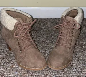 Womens Wet Seal Booties with Heel thumbnail 4