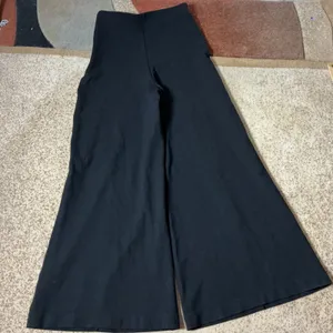 Quince Ultra-Stretch Ponte Wide Leg Ankle Pants Women M Black Pintuck High Rise thumbnail 8