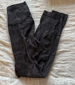 Lululemon Athletica Black Camo Align Leggings thumbnail 1